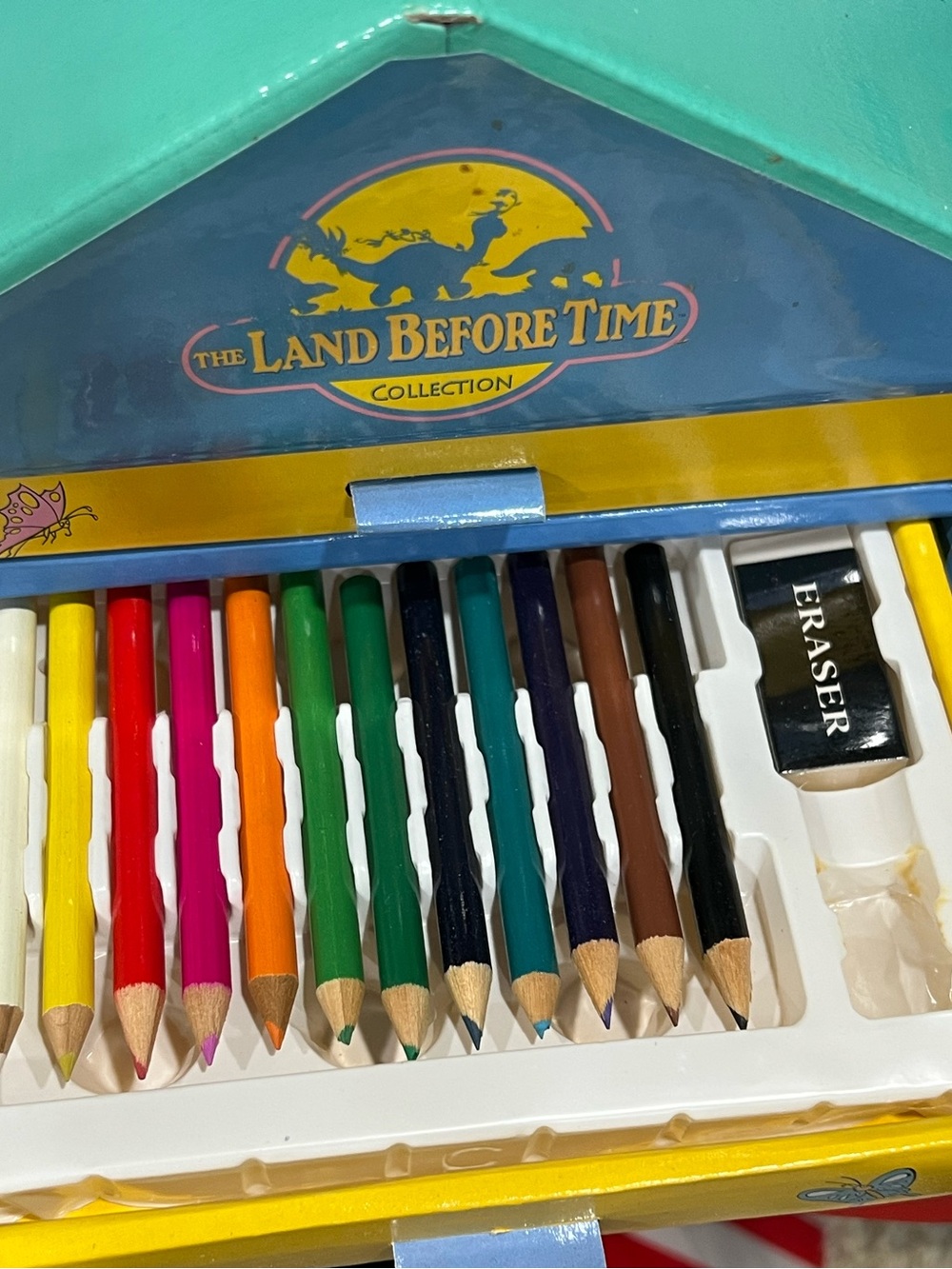Vtg The Land Before Time Dinosaur Movie 40 Piece Art Set Cardboard Chest Drawers - Picture 10 of 11